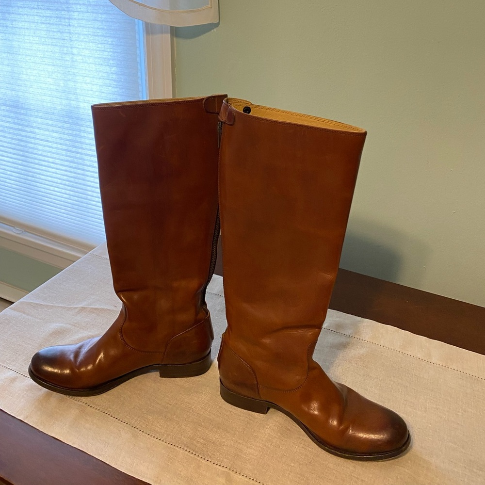 Frye riding boots. Barely used. Includes box.